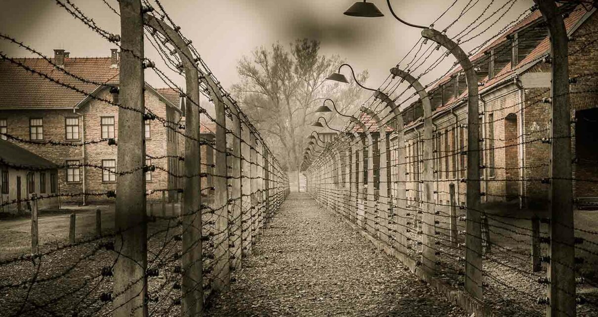 Холокост в контексте Второй мировой войны