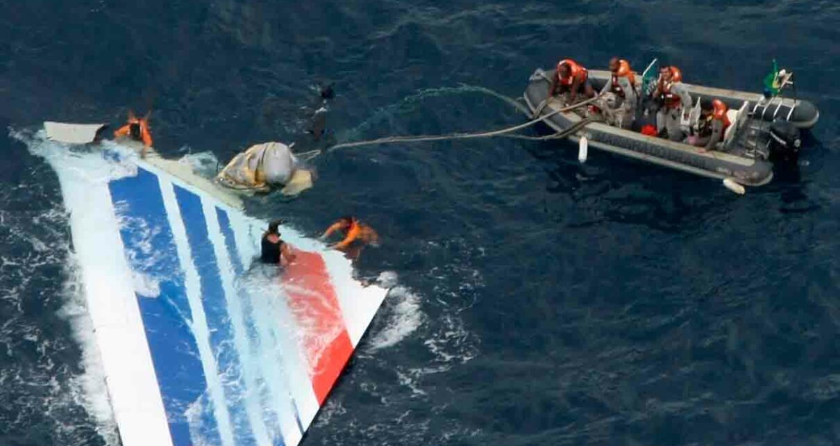 Исчезновение в Атлантике: катастрофа авиарейса AF447